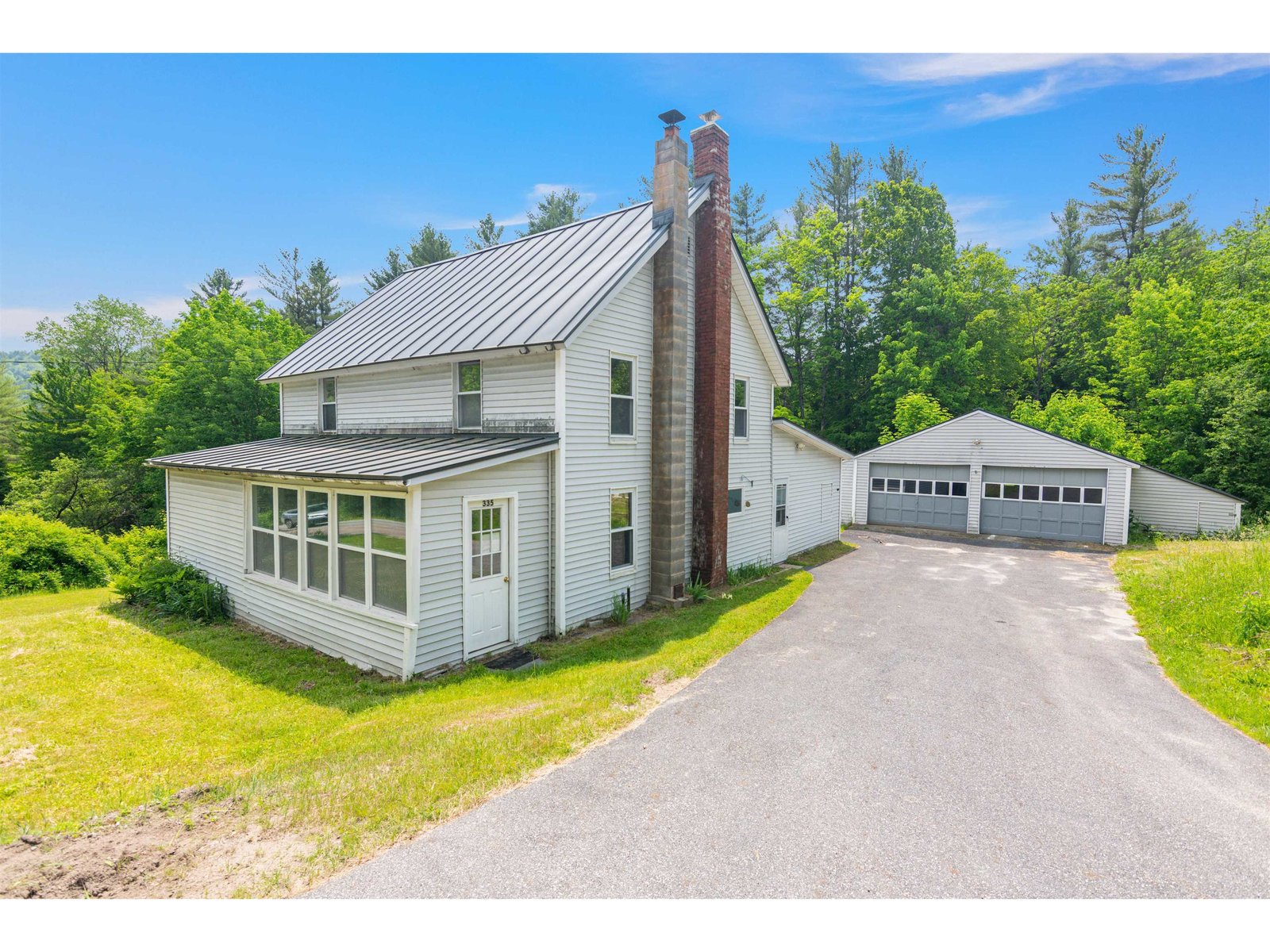 335 Warren Mountain Road, Roxbury
