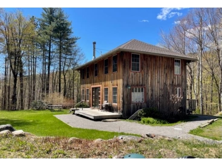 1874 Notch Road, Bolton
