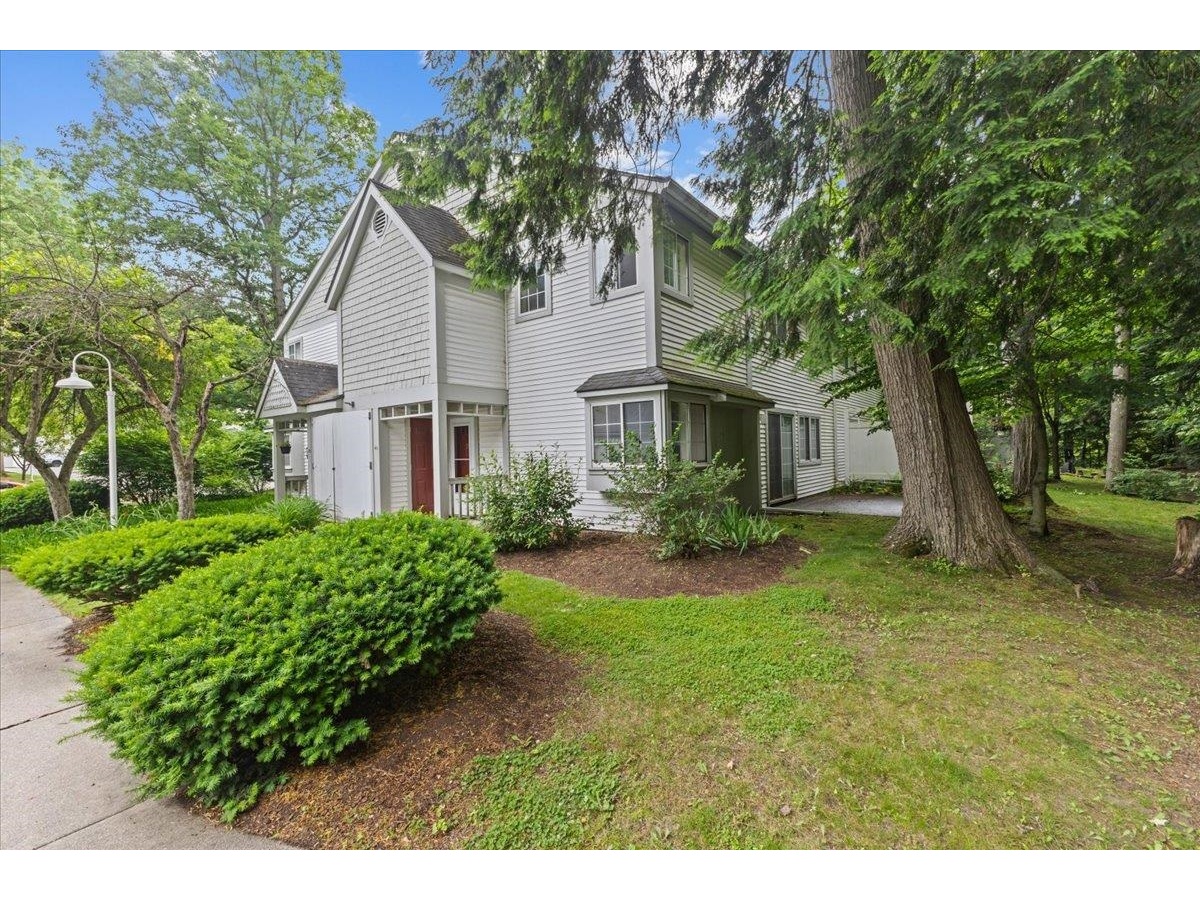 46 Winding Brook Drive, South Burlington