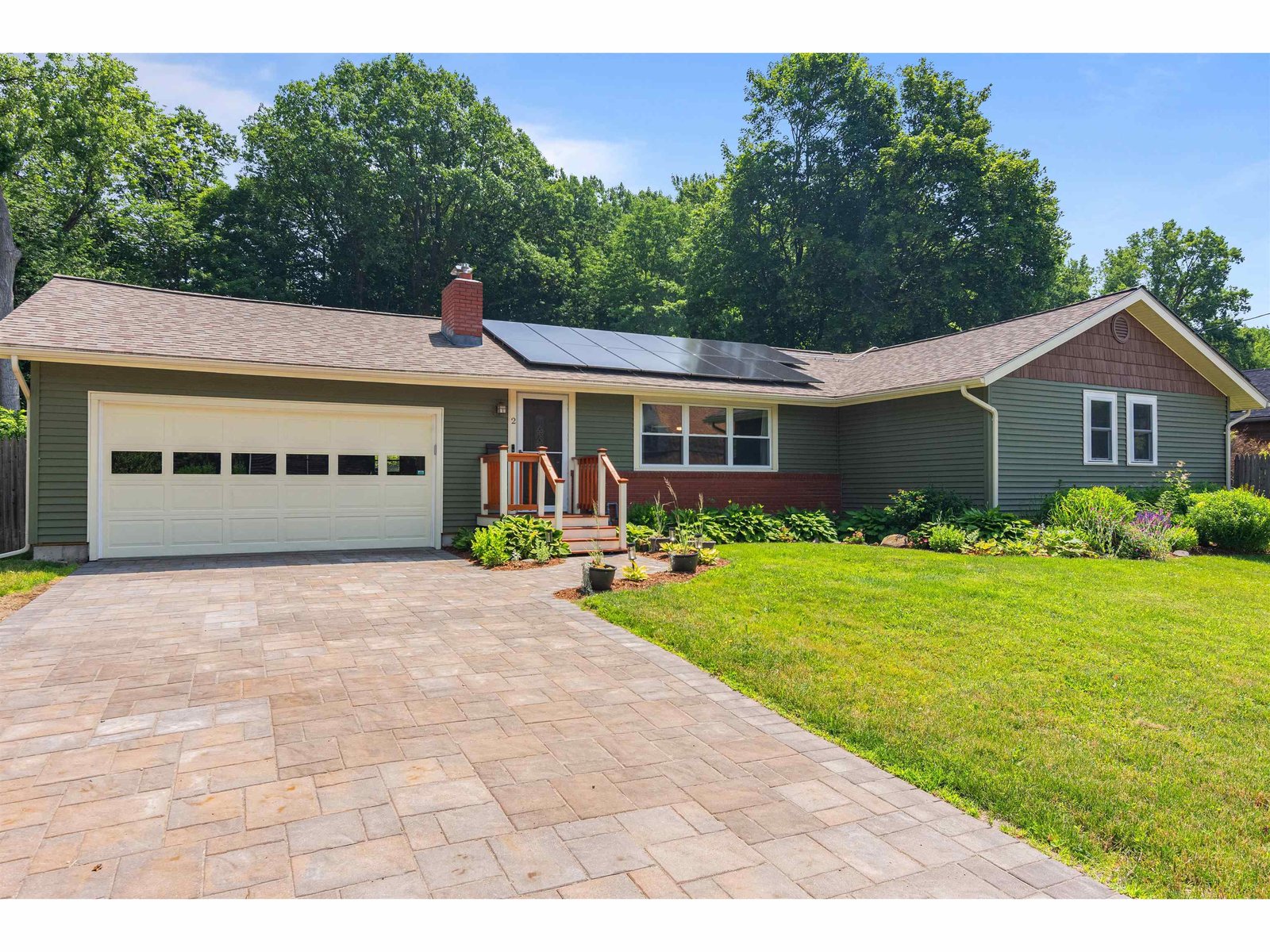 2 Meadow Road, South Burlington