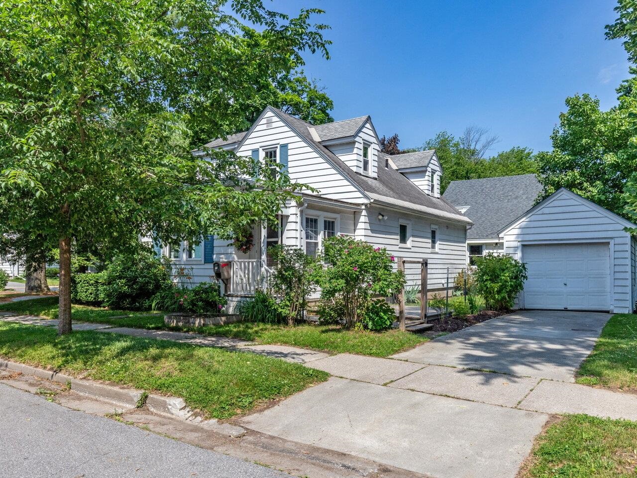 44 Thibault Parkway, Burlington