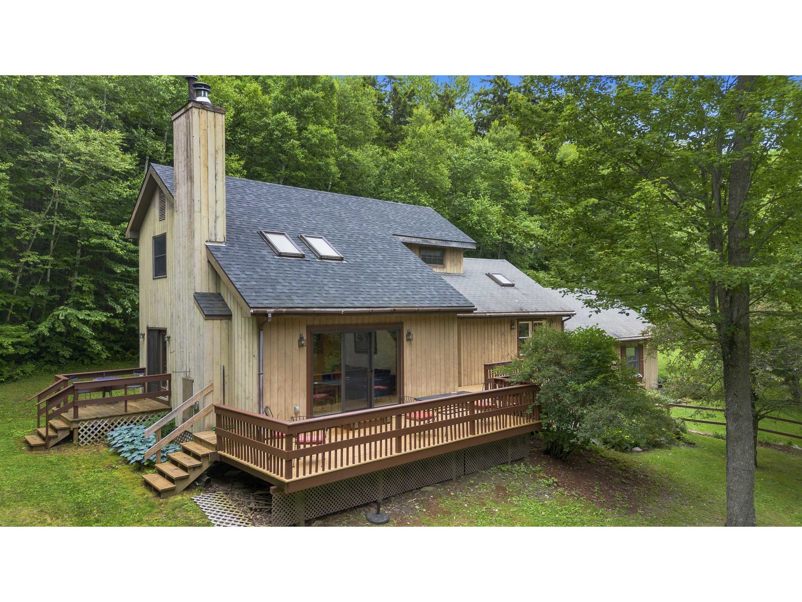 352 Edwins Pond Road, Rochester