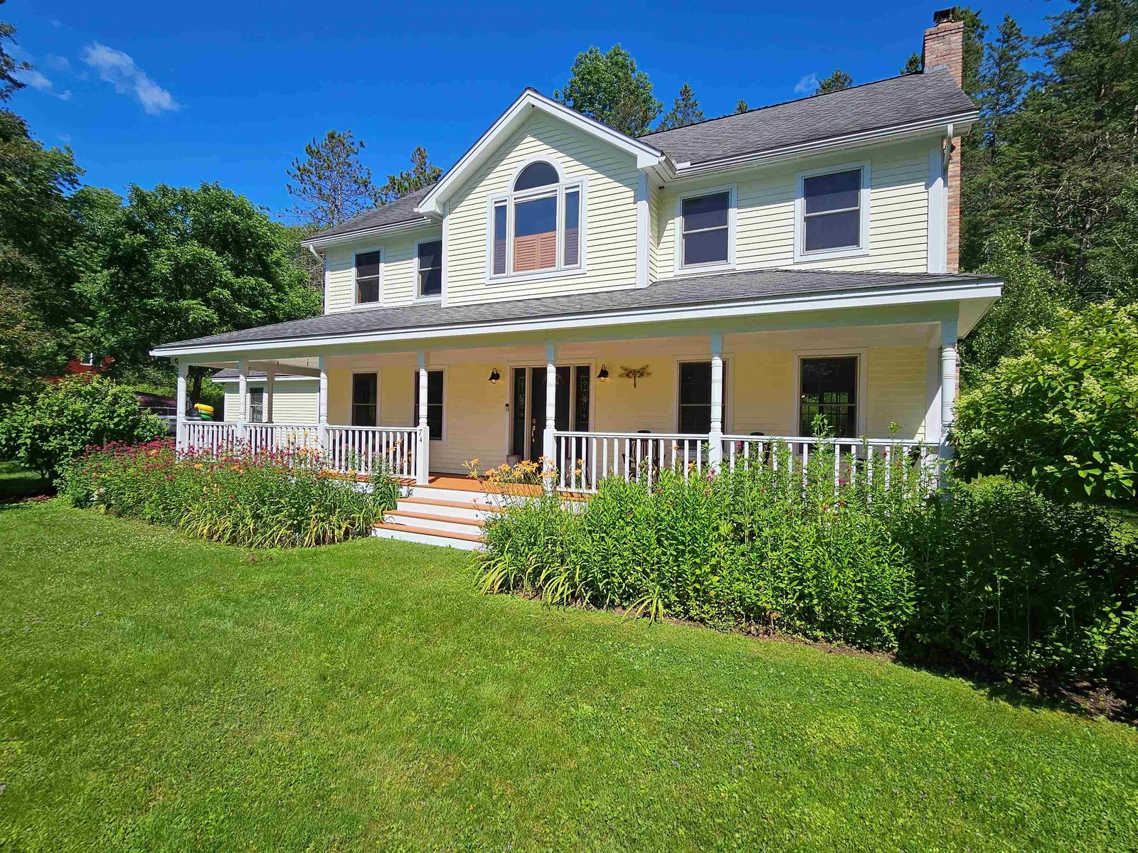 74 Beaver Pond Road, Waterbury