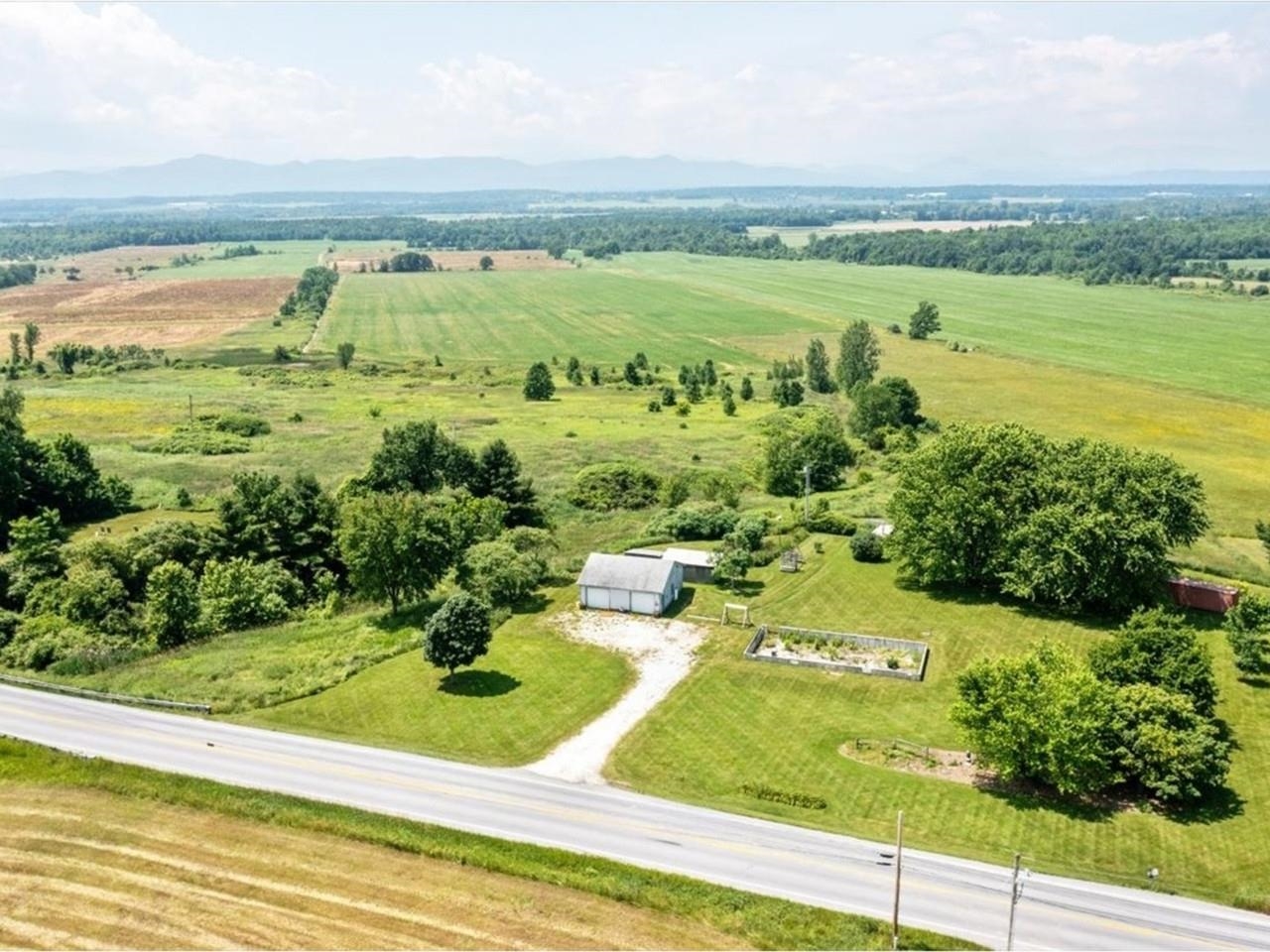 874 VT Rte 22A, Panton
