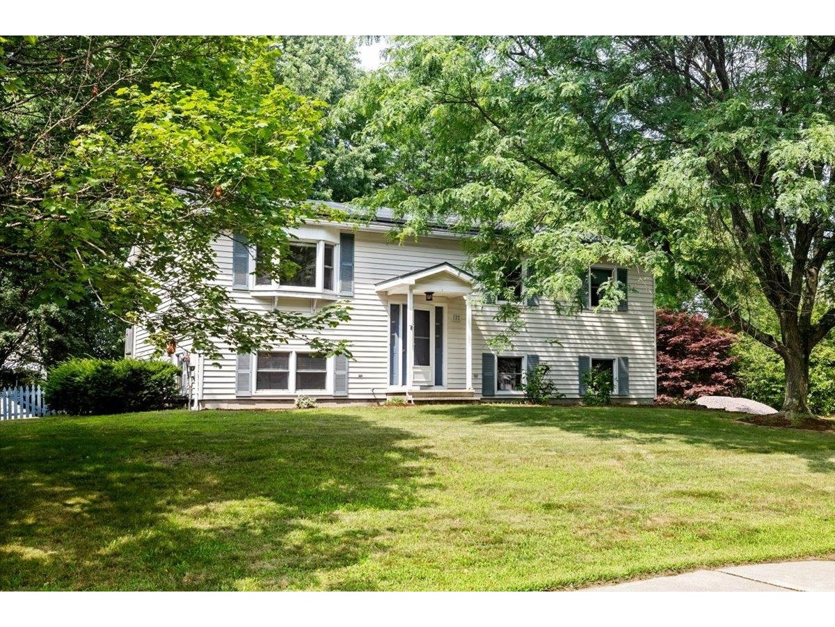 122 Justin Morgan Drive, Colchester