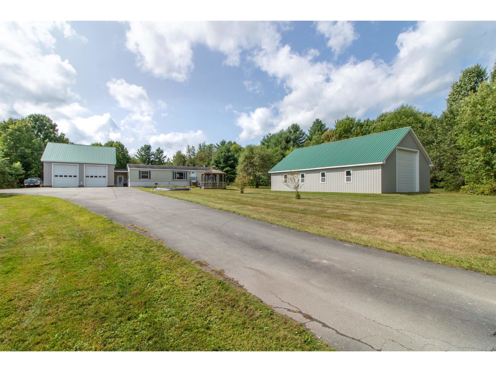 99 River Road, Irasburg
