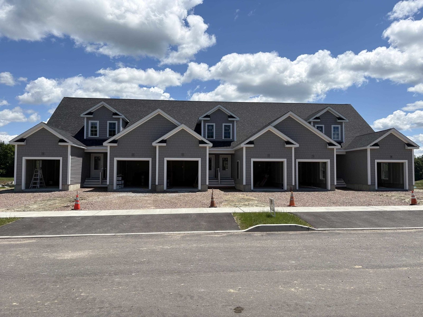 293 Larrow Drive, Williston