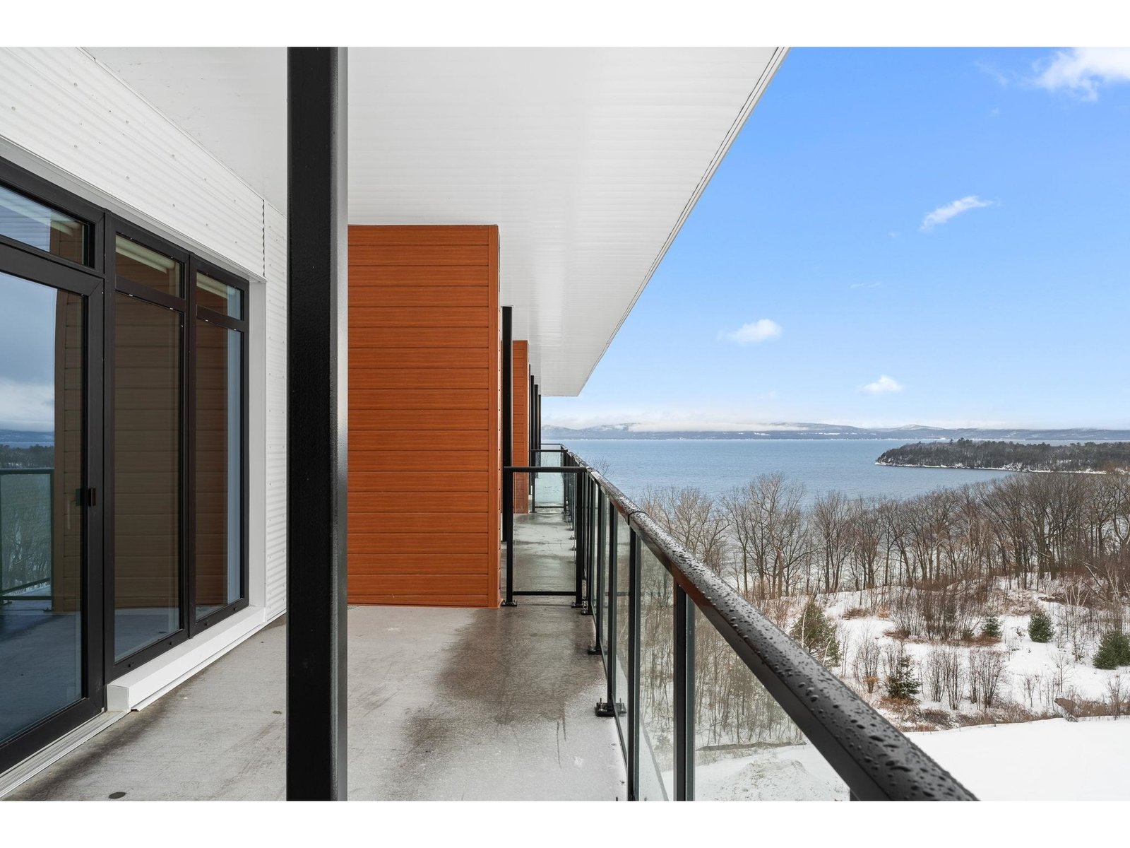 125 Cambrian Way, Burlington