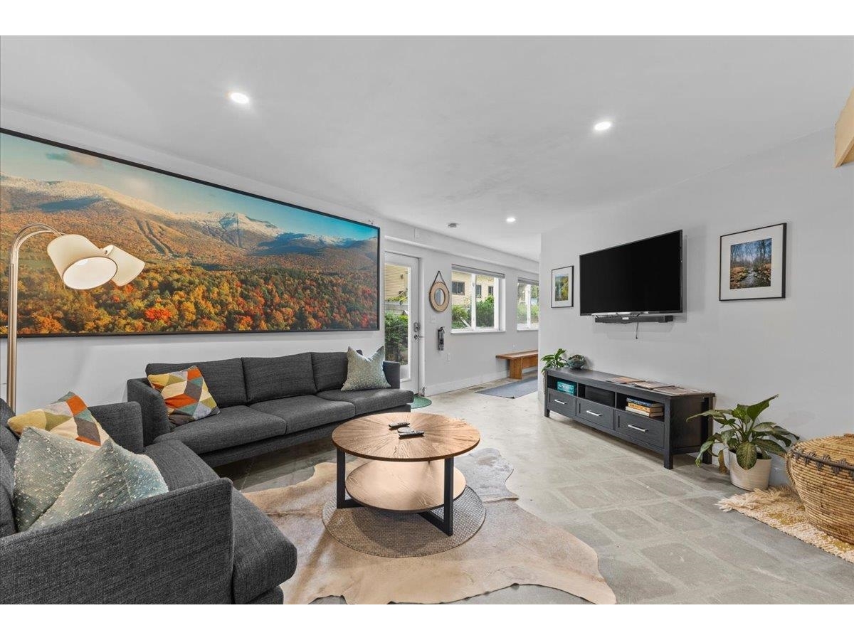 454 Mountain Road, Stowe