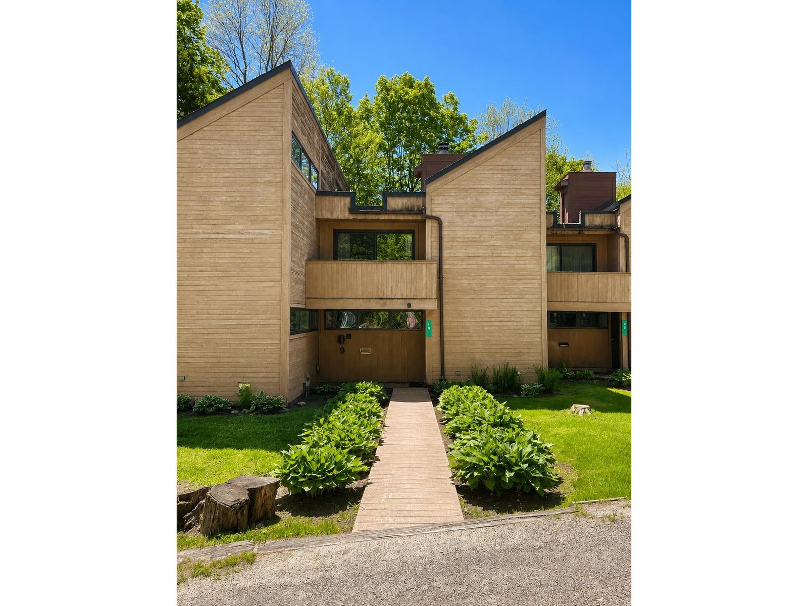 19 Timberline Drive, Warren