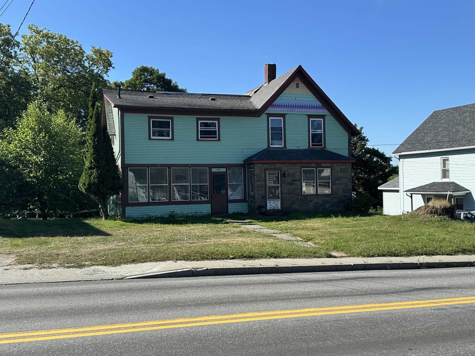 594 E Main Street, Newport City