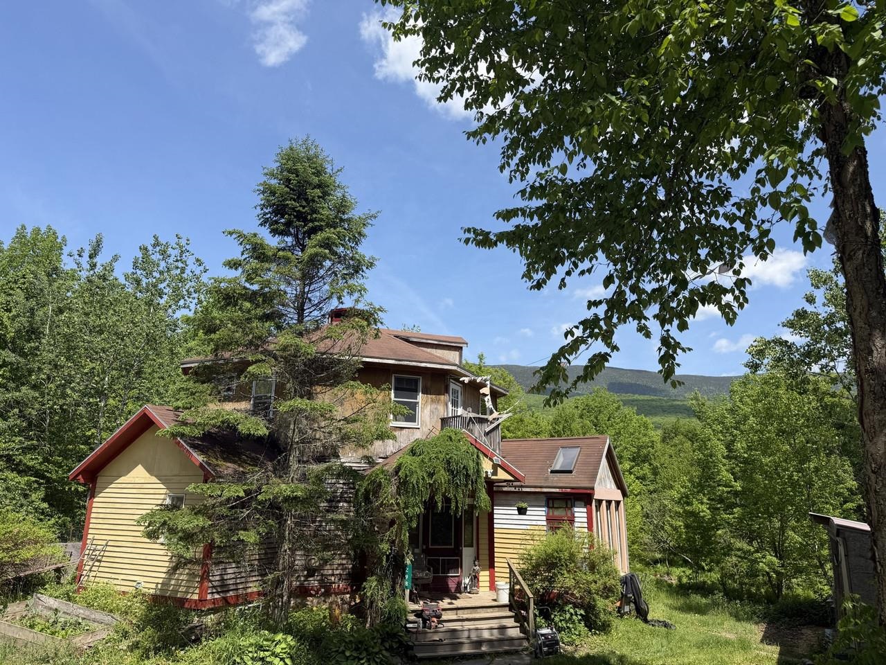 298 Biddle Road, Lincoln
