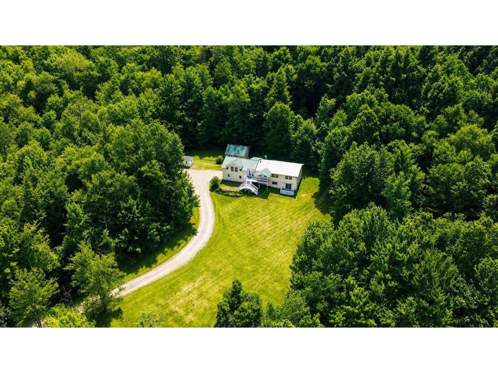 260 Weaver Road, Huntington