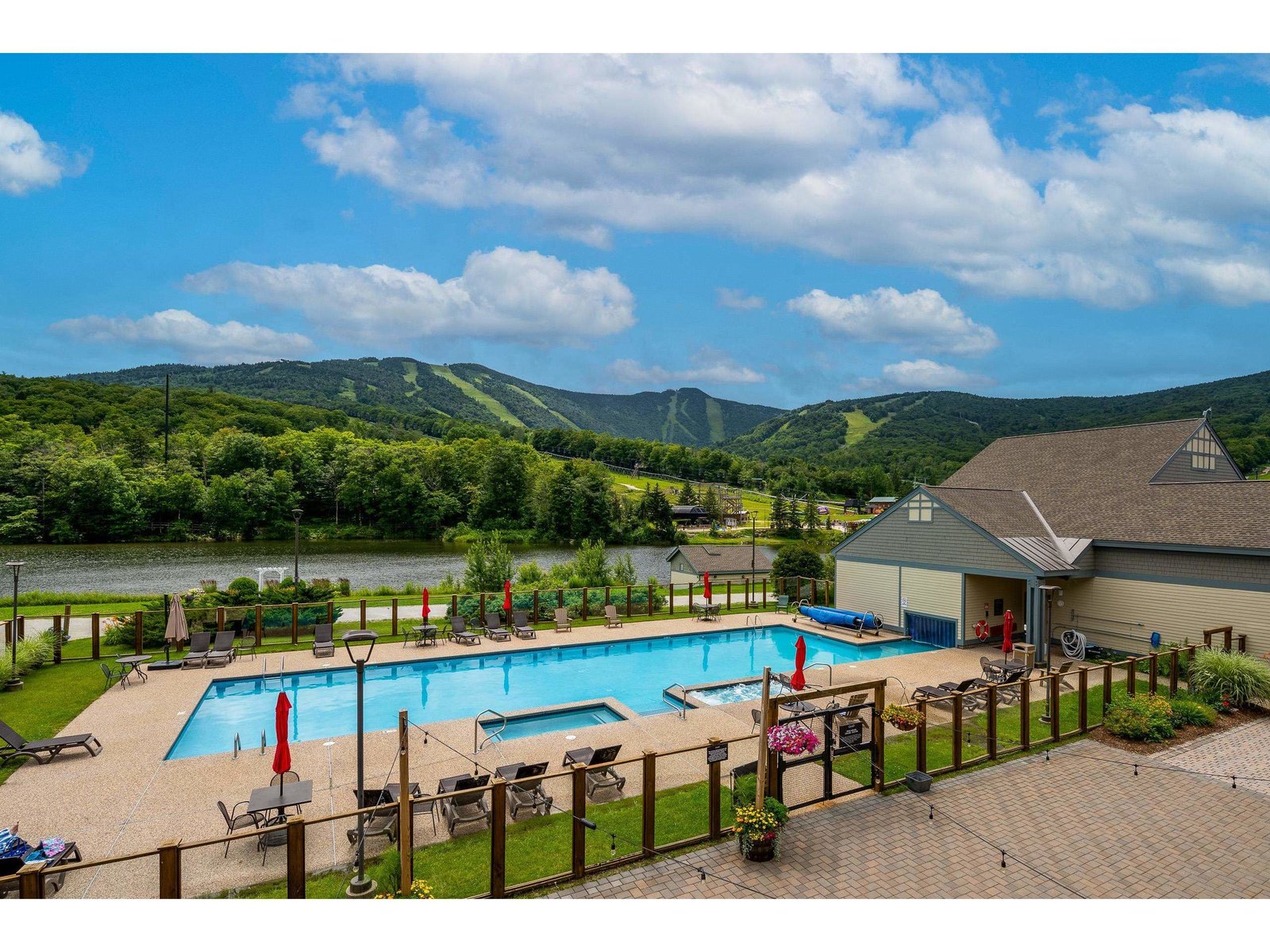228 East Mountain Road, Killington