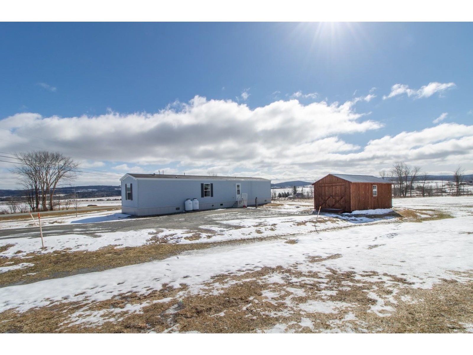 1501 Searles Road, Newport Town