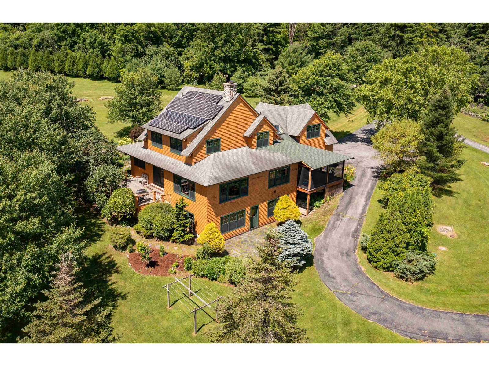 947 Oak Hill Road, Williston