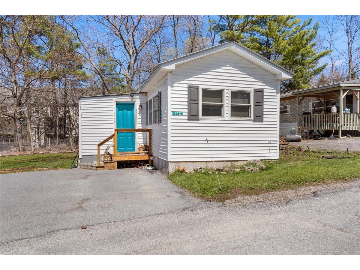 142 Penny Lane, Shelburne
