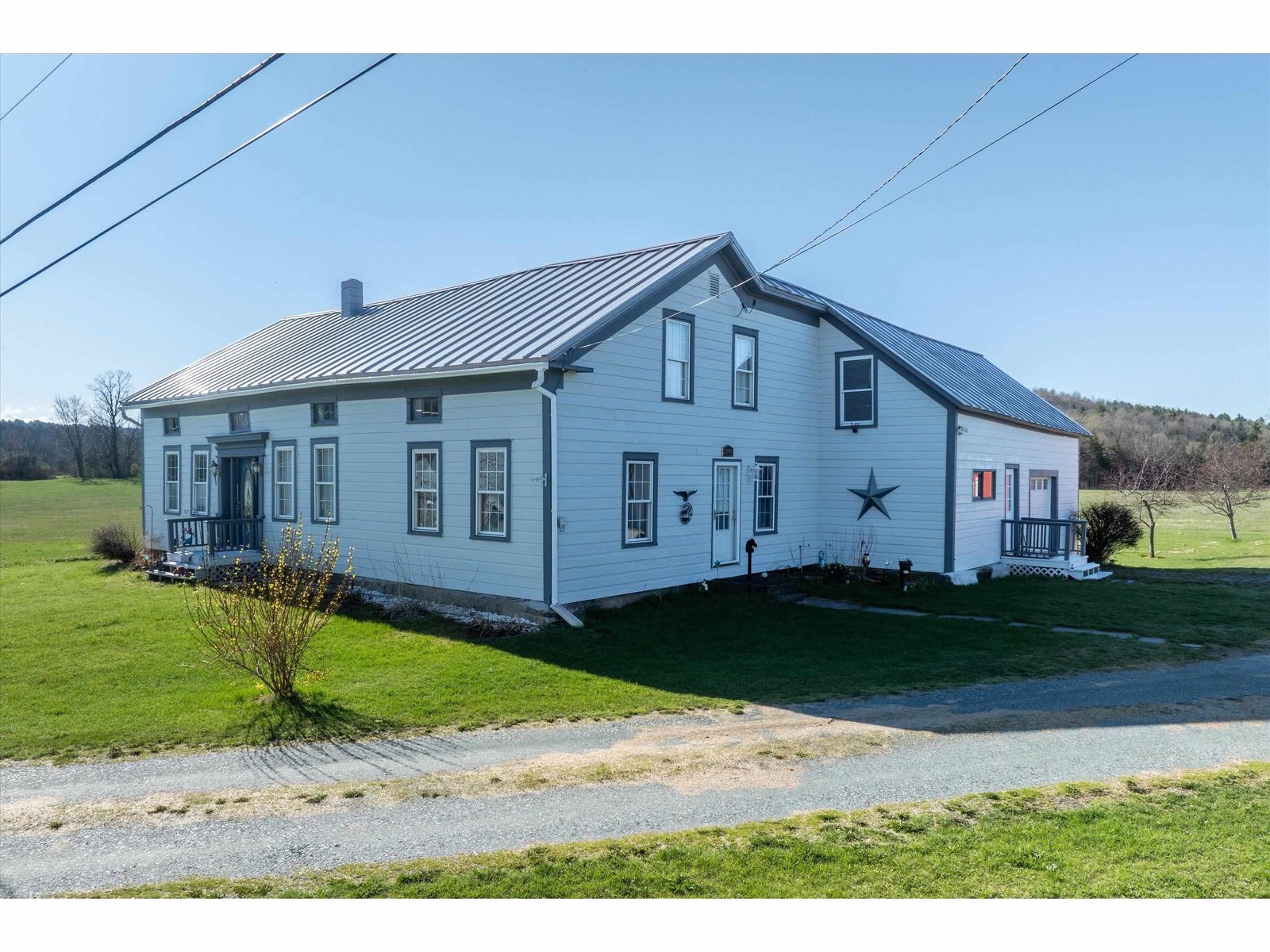 2091 North Lake Road, Benson