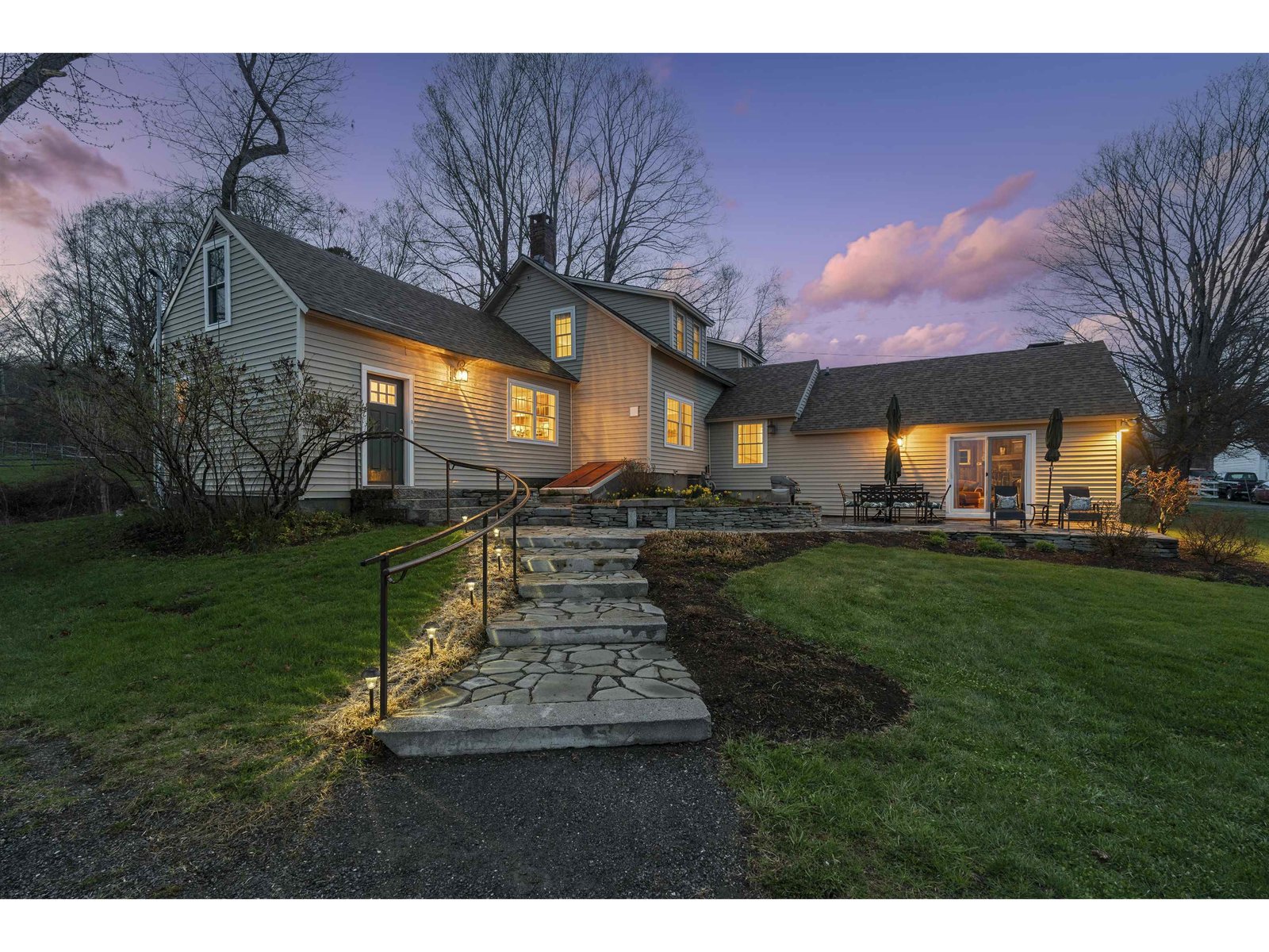 325 Cemetery Road, West Windsor