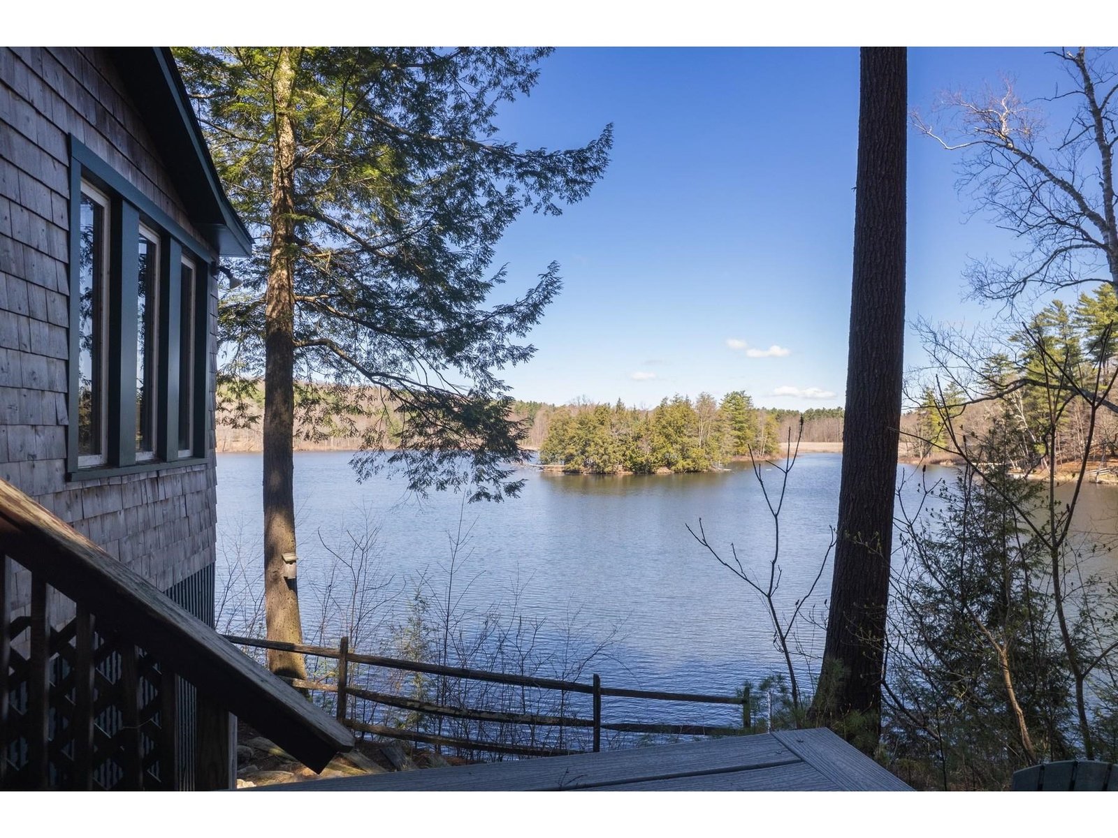90 White's Point Road, Hubbardton