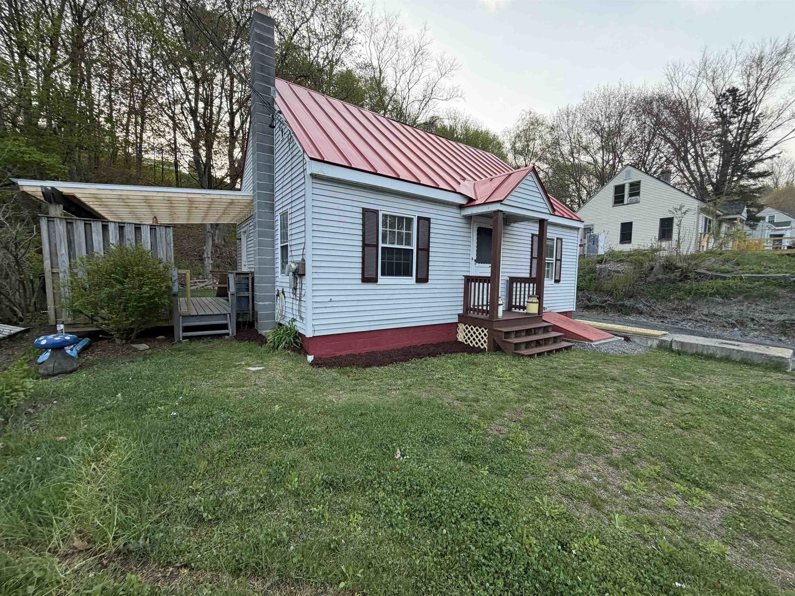 10 Randall Street, Springfield