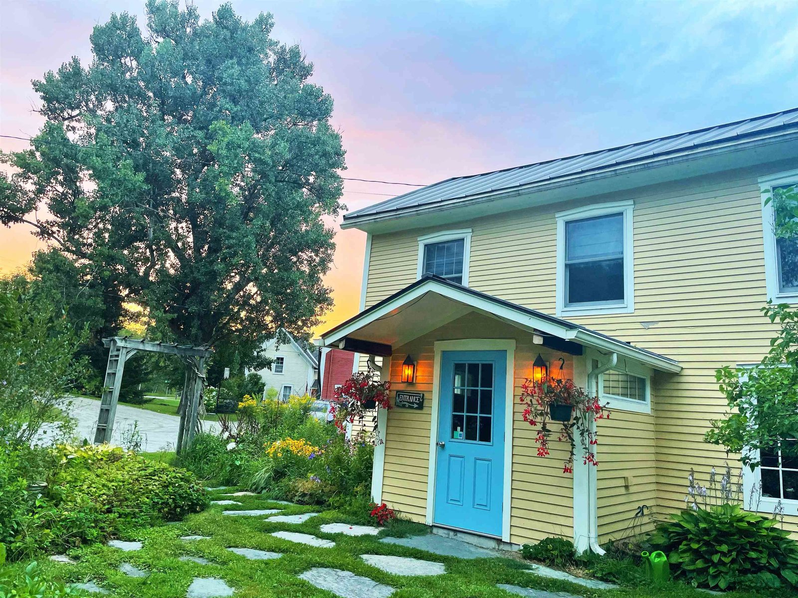 5677 Main Street, Waitsfield