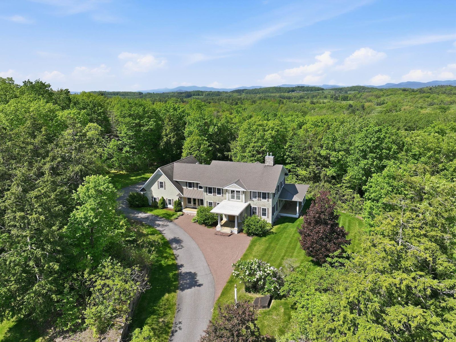 132 Point View Drive, Shelburne