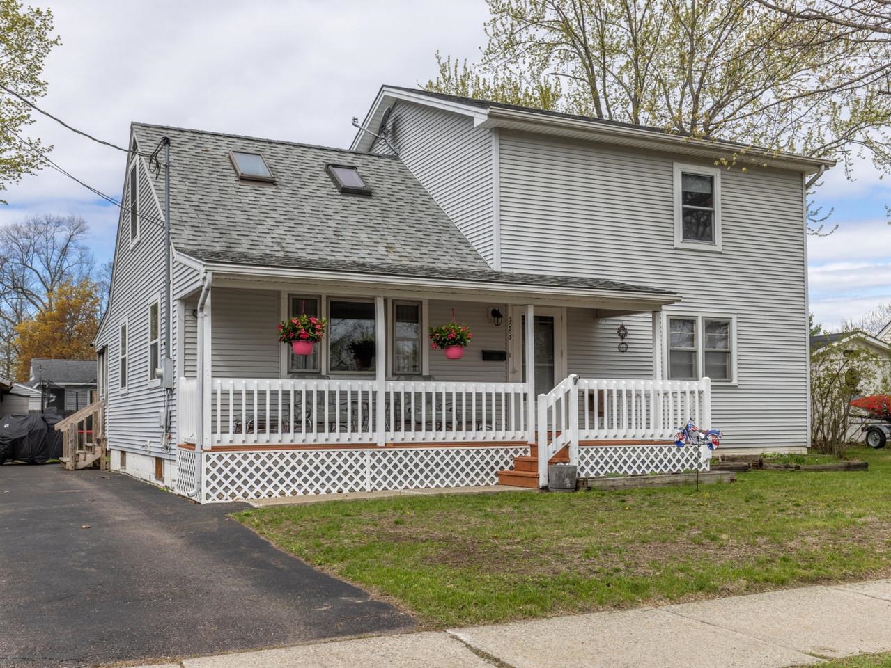 2083 North Avenue, Burlington