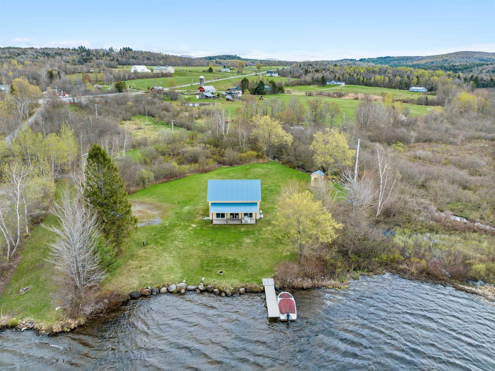 904 Camp Road, Elmore