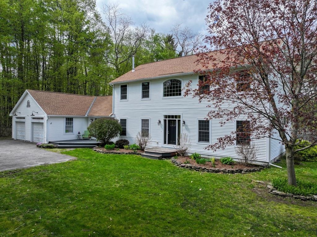 29 Kings Row, Middlebury