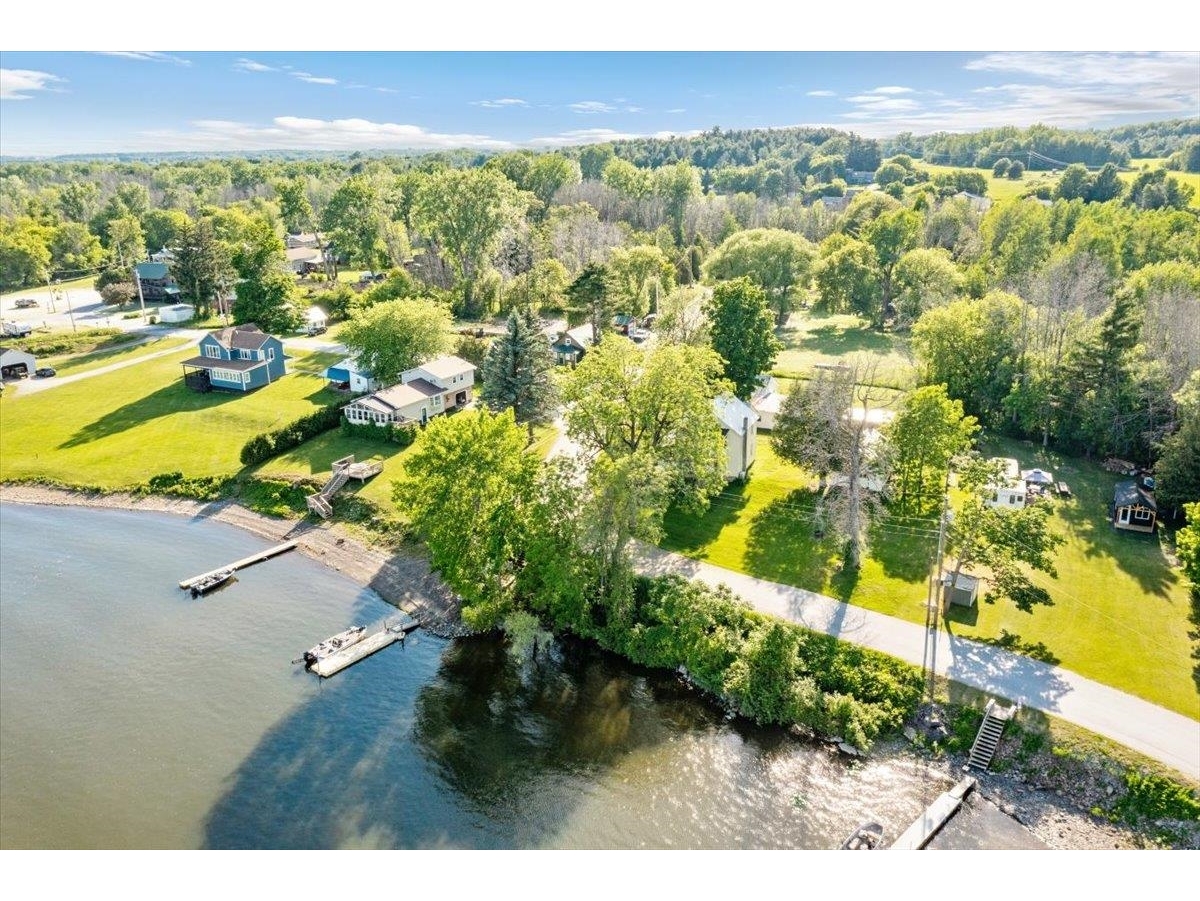 321 East Alburgh Road, Alburgh
