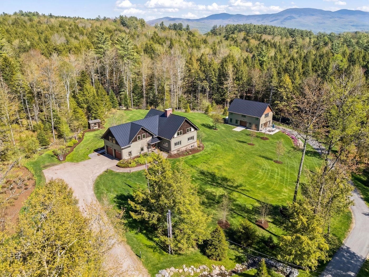 530 Houston Farm Road, Stowe