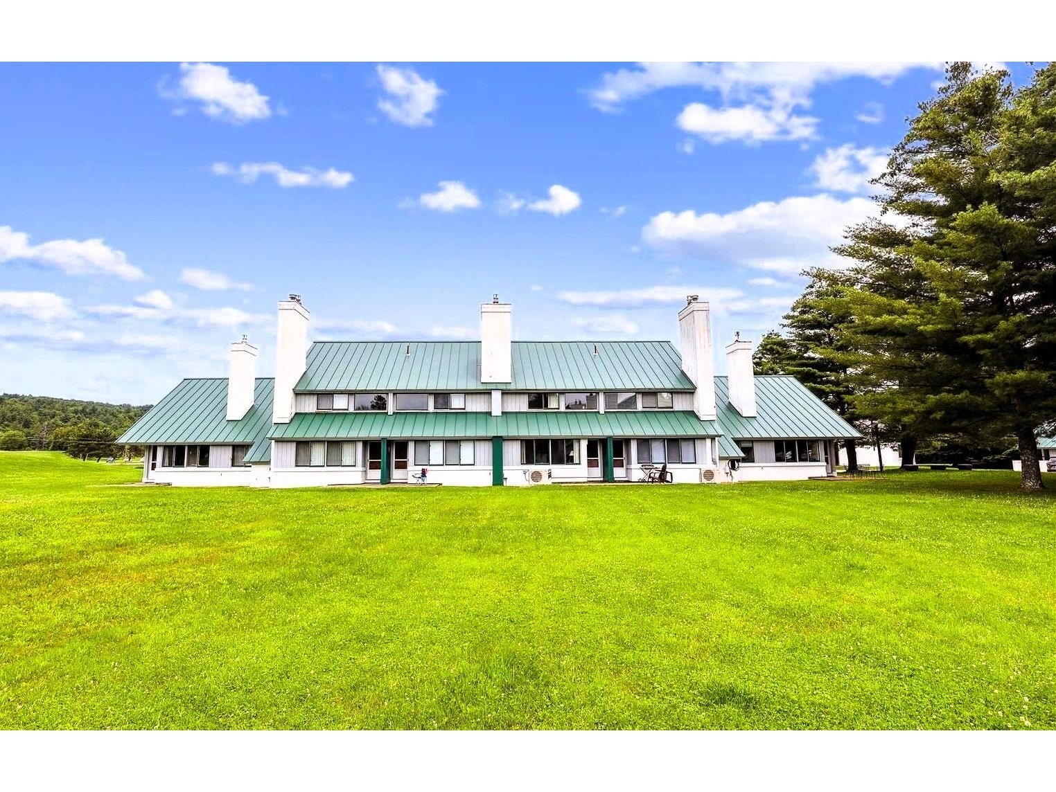 261 Village Green Drive, Stowe
