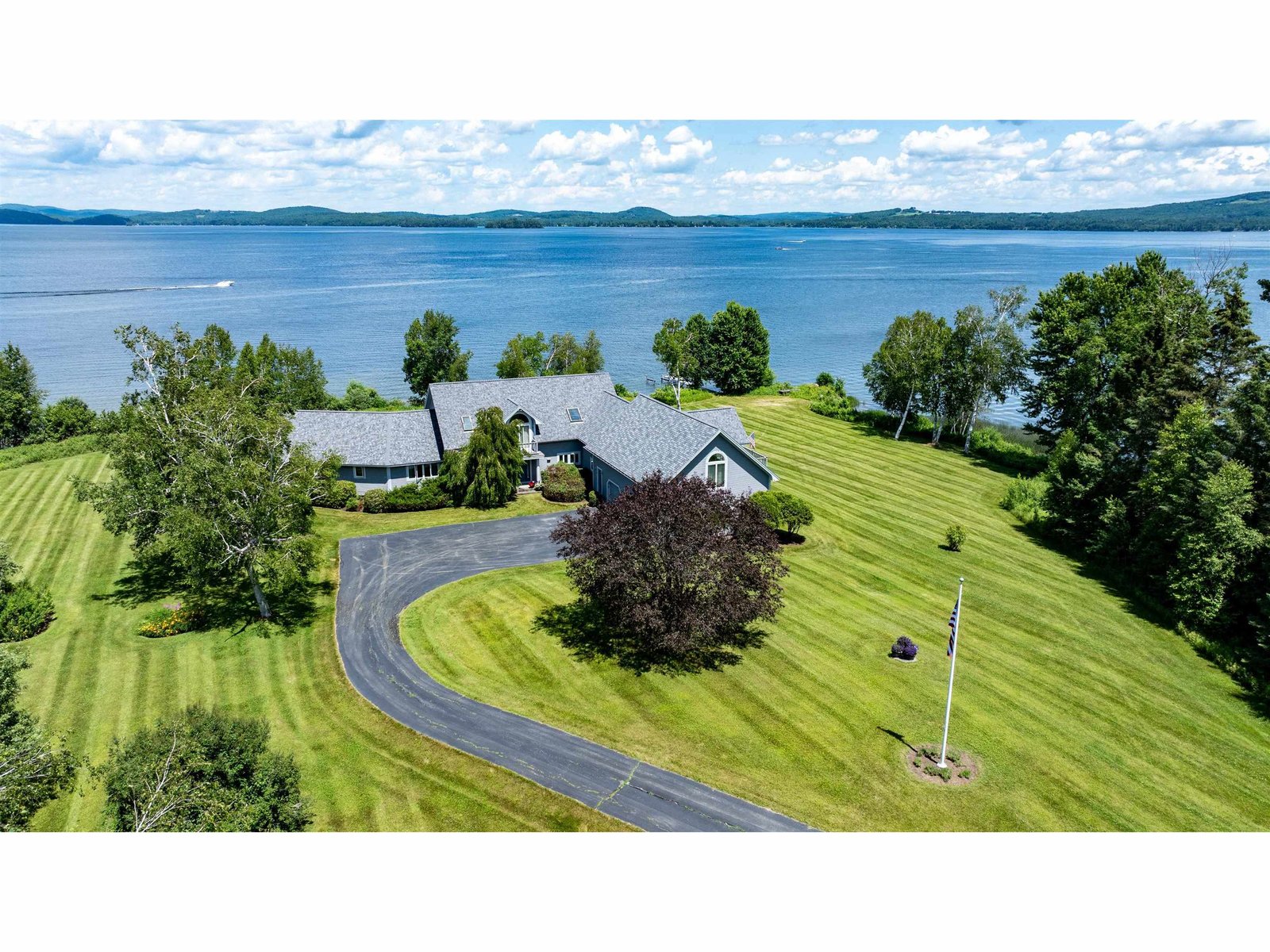 424 Miller Way, Newport Town