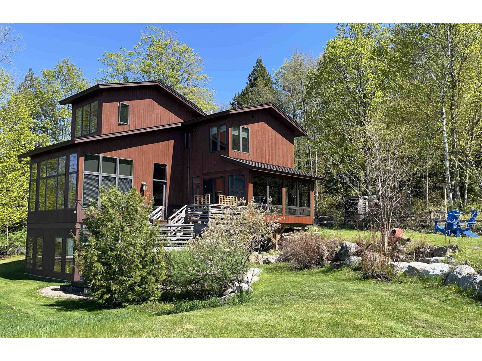 335 Valley View Drive, Addison