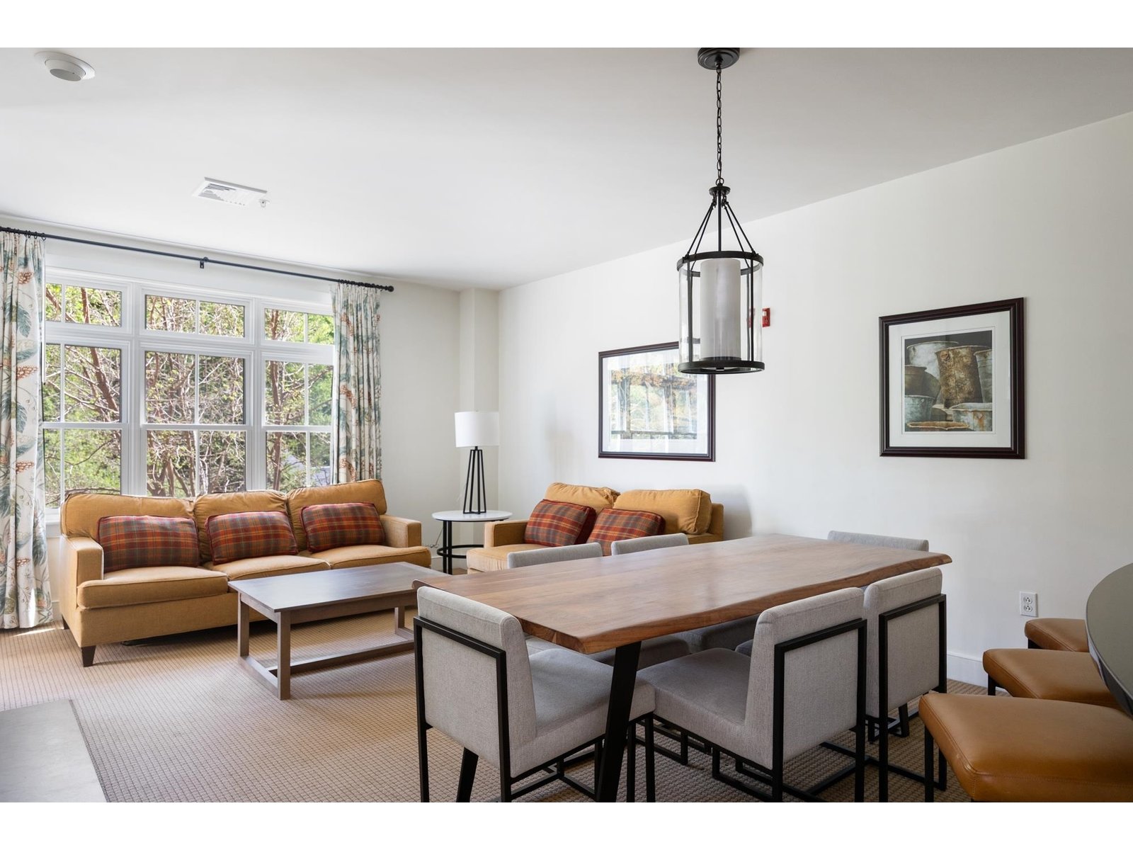 102 Forest Drive, Warren