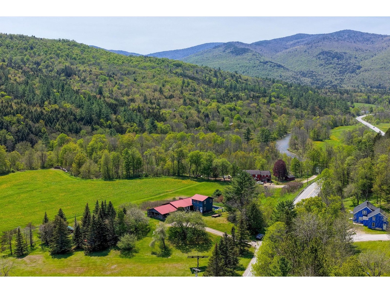 1319 Brandon Mountain Road, Rochester