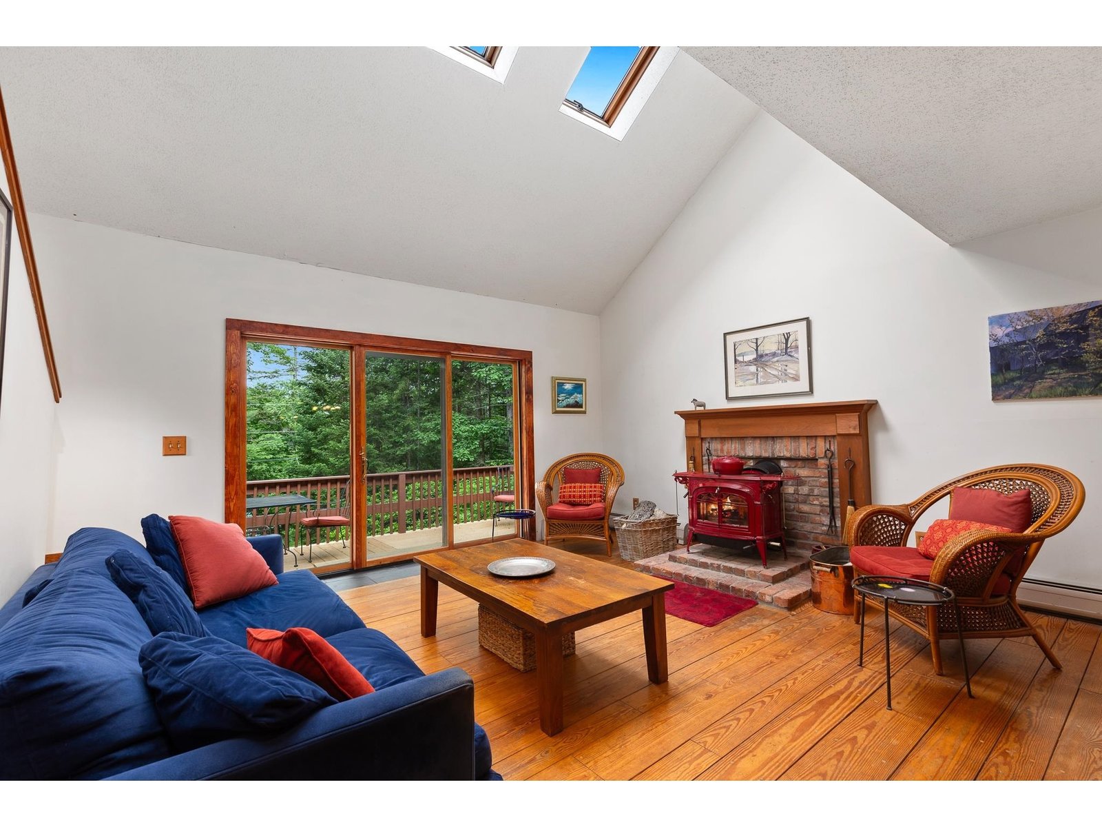 352 Edwins Pond Road, Rochester