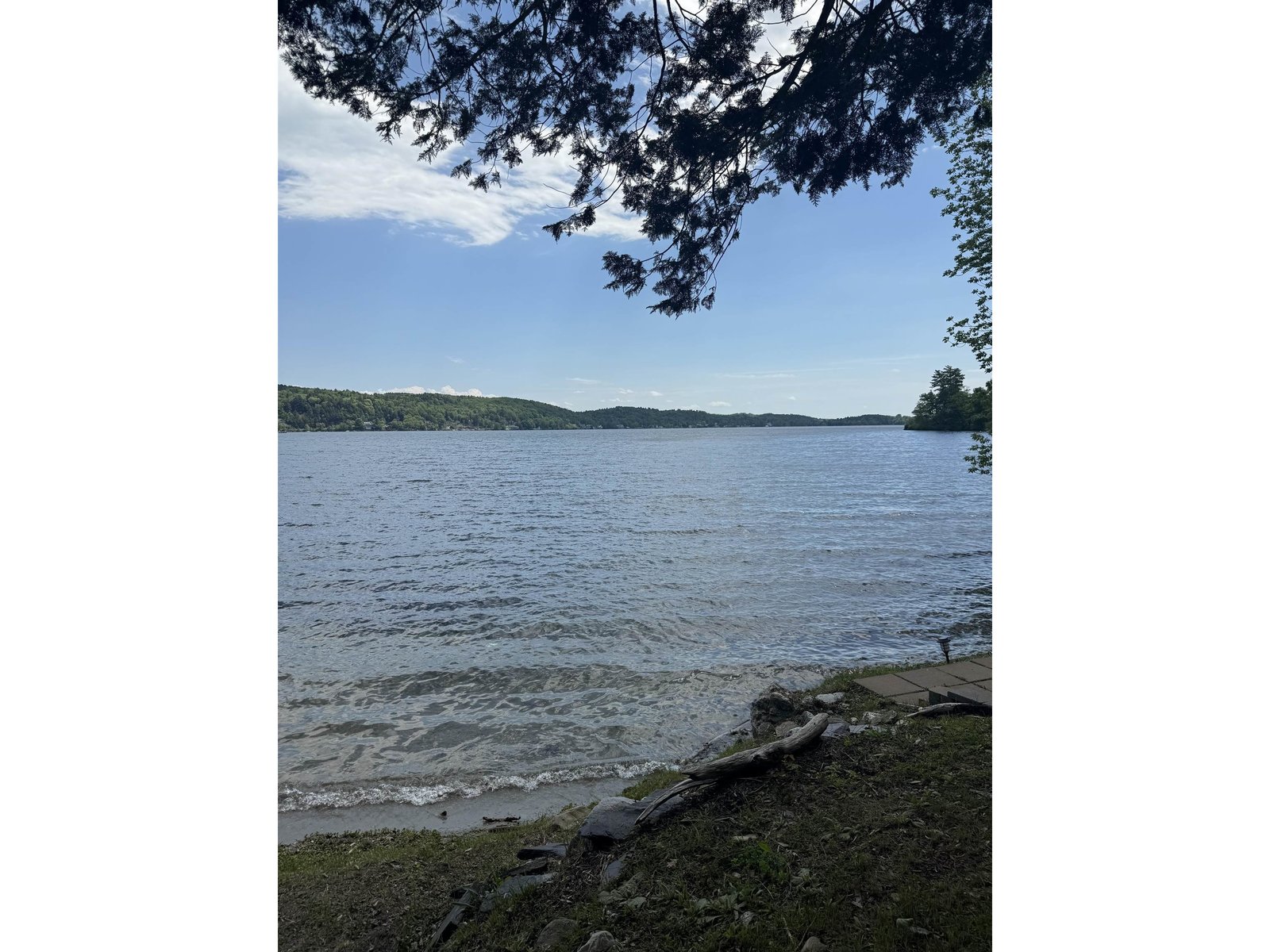 99 Spooner Point, Castleton