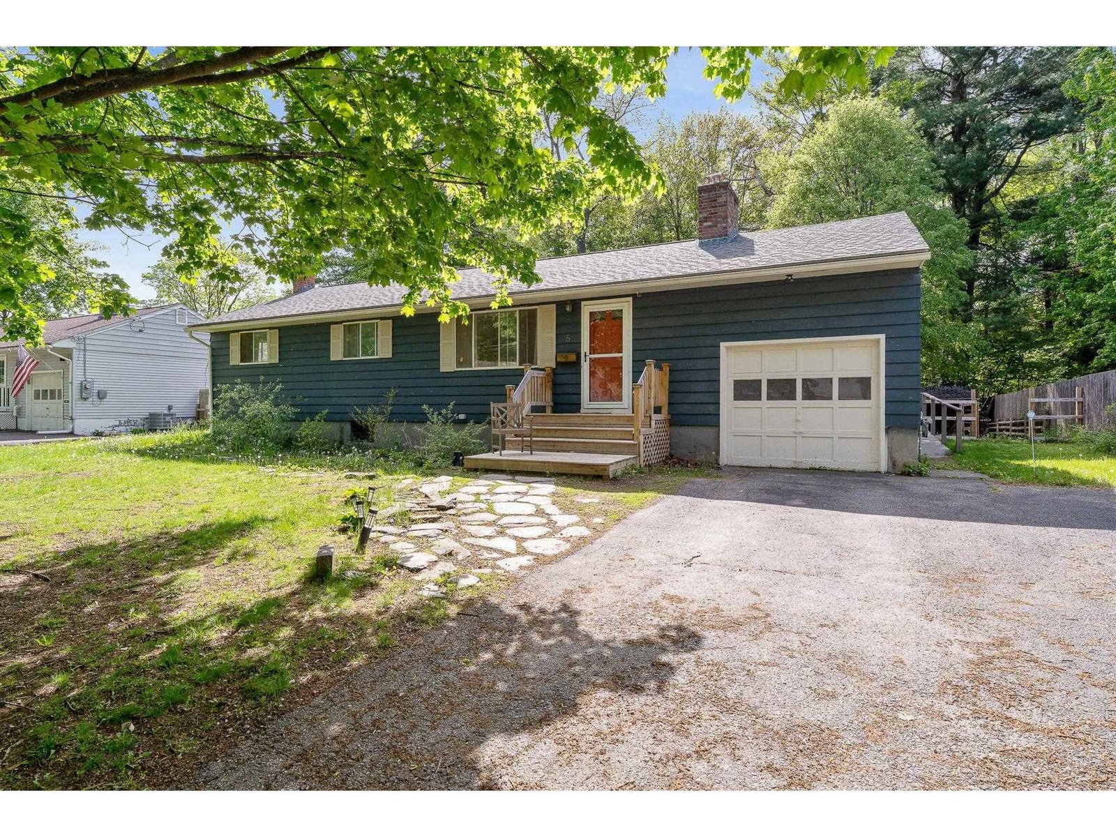 5 Tanglewood Drive, South Burlington