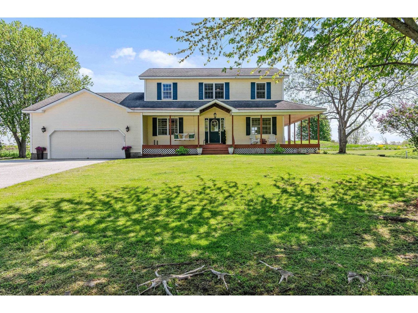 465 Lakewood Drive, Swanton