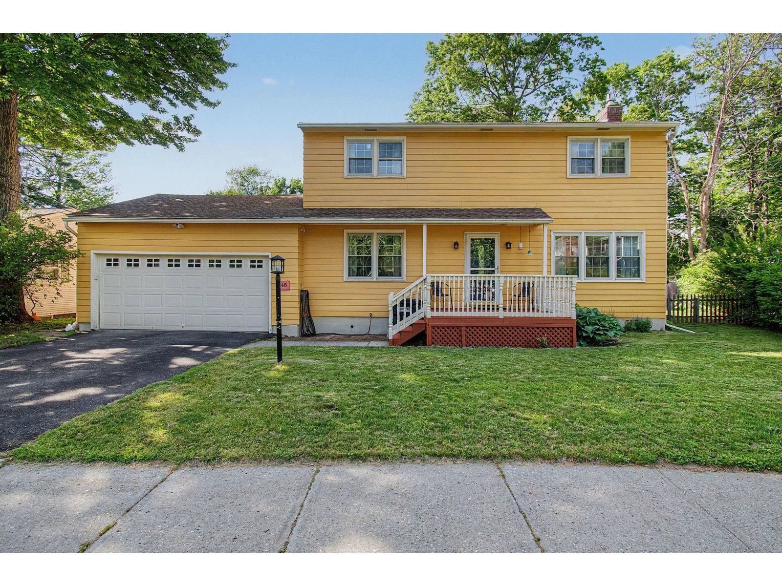 48 Roseade Parkway, Burlington