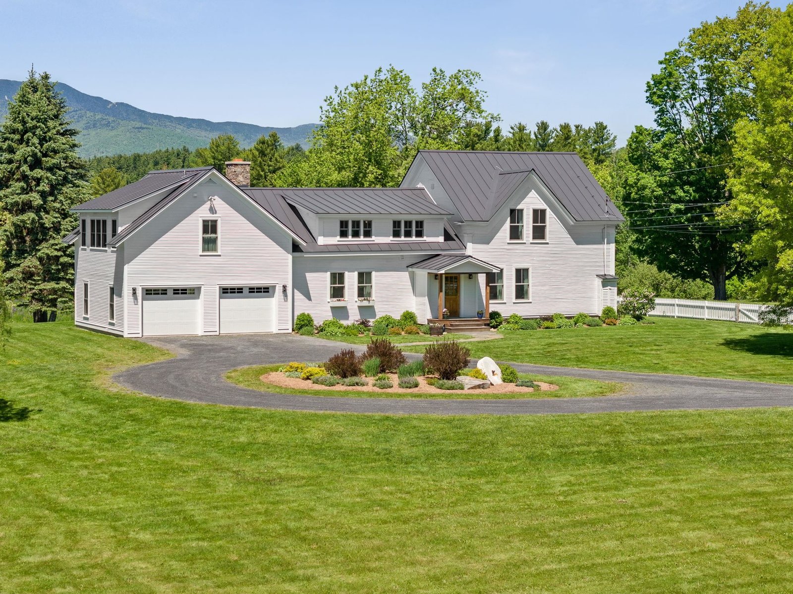 1754 Brook Road, Warren