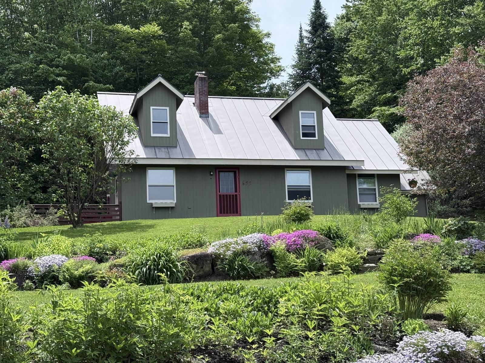 699 Glenbrook Road, Stowe