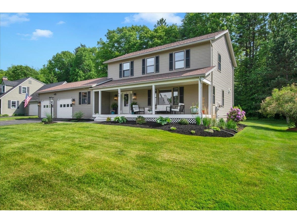 90 Field Green Drive, Colchester