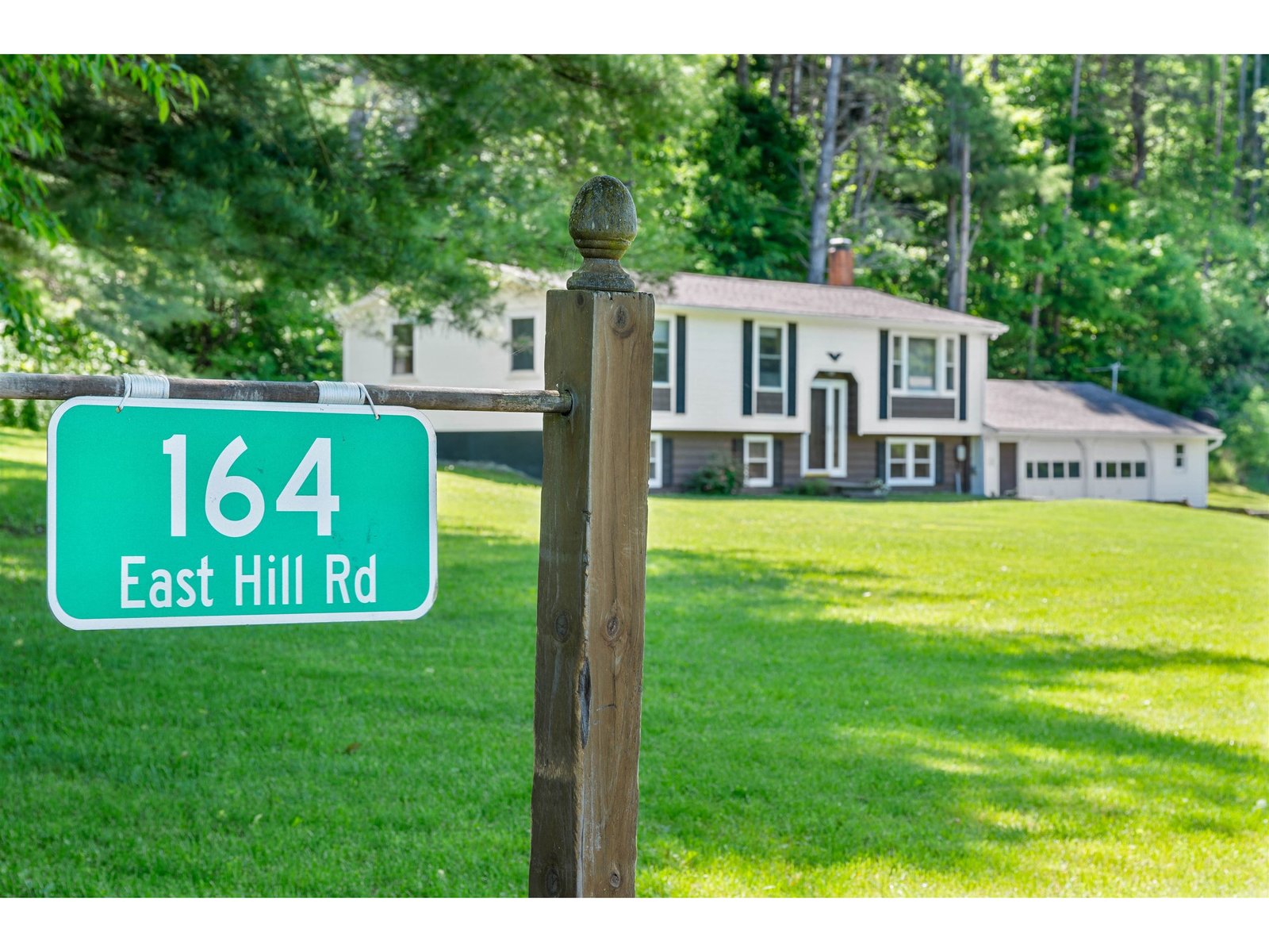 164 East Hill Road, Brookfield