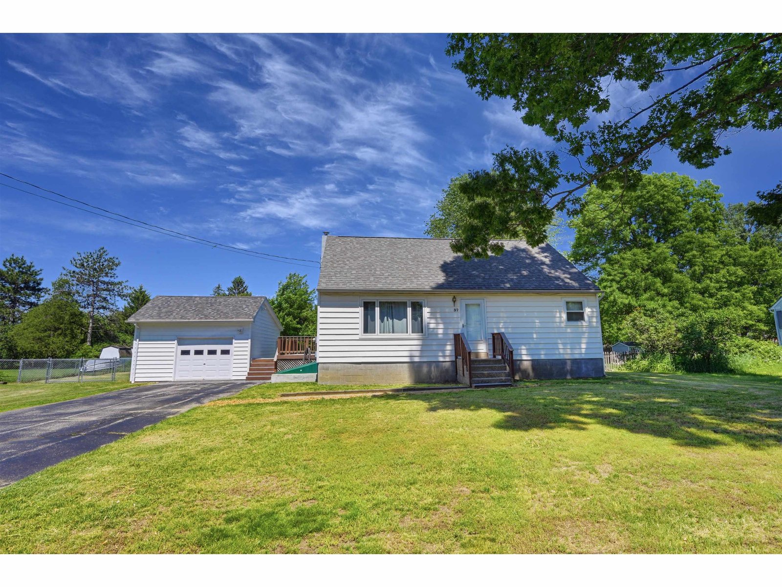 37 Sunset Drive, Colchester