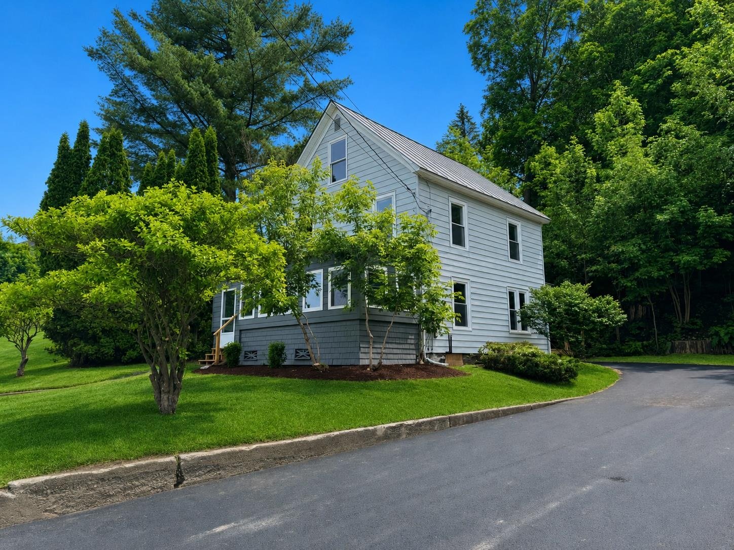 455 Main Street, Newport City