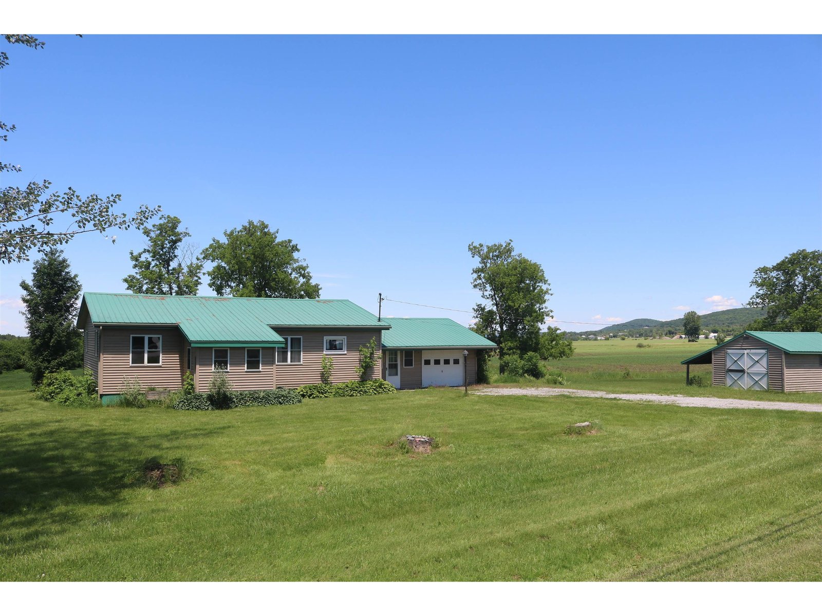 1125 Sheldon Road, St. Albans Town