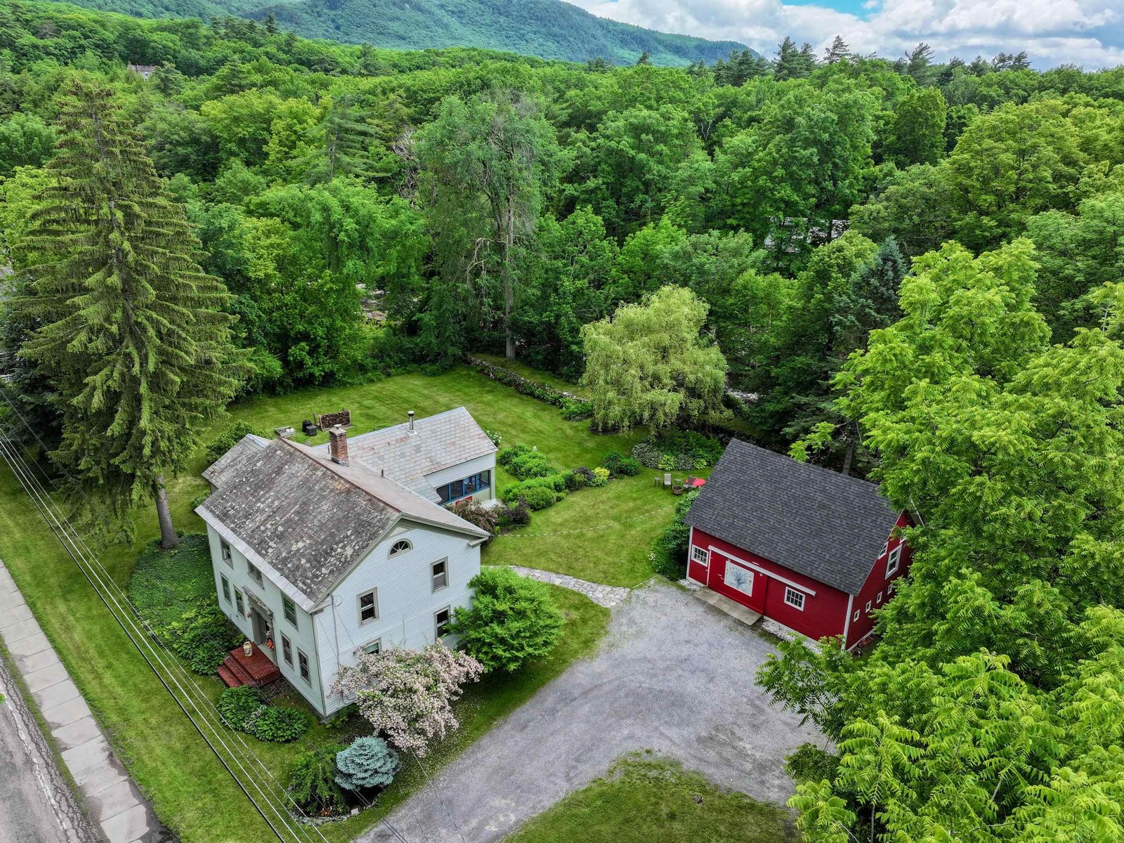 464 East Main Street, Middlebury
